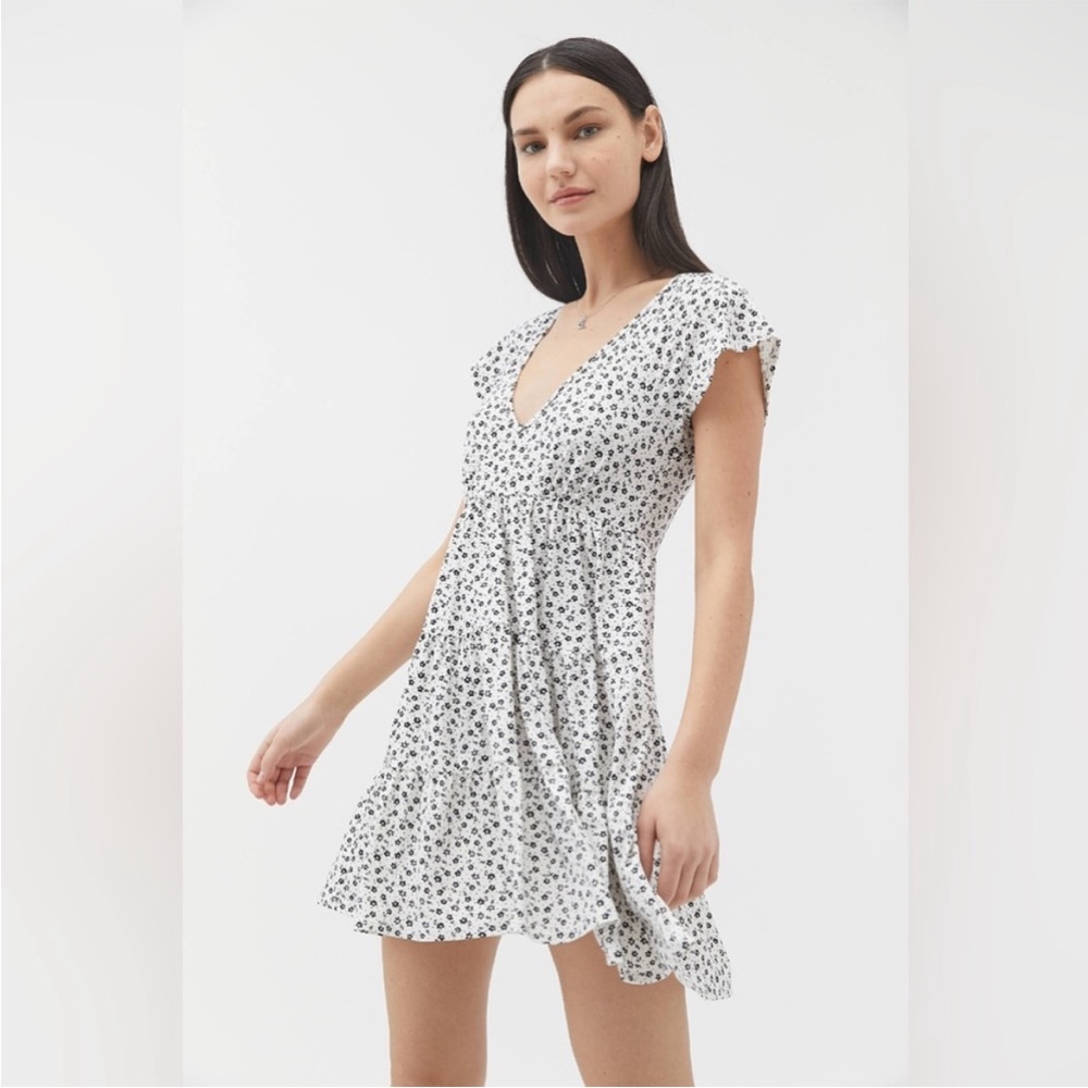 Urban Outfitters Julia Tiered Ruffle Floral Babydoll Mini Dress